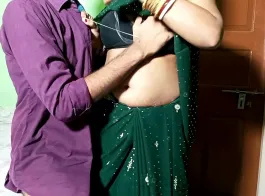 देसी आंटी की सेक्सी वीडियो