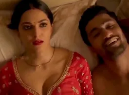 Kareena Kapoor Sexy Video Bp